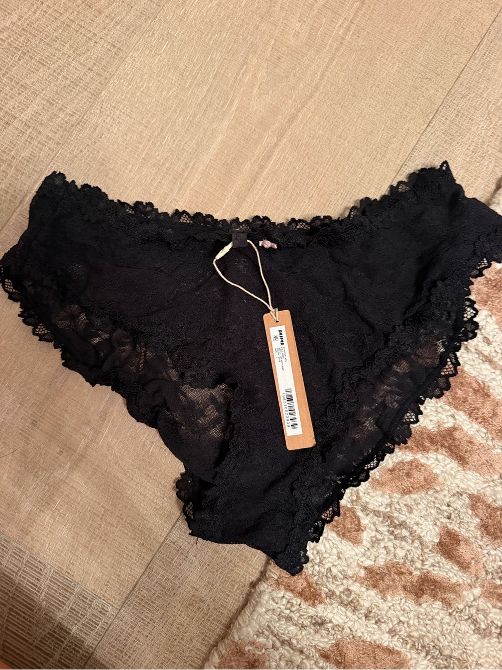 Set of 3 NWT Skims Sz L panties - Picture 6 of 7